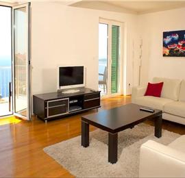 9 Bedroom Villa with Pool and Sea Views in Cavtat, sleeps 18